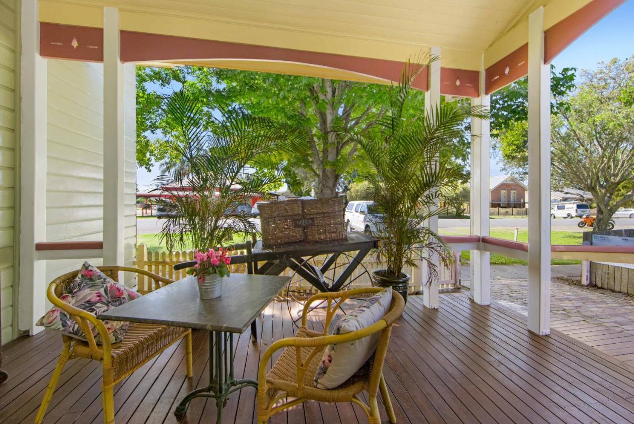 The Old Bank Gladstone Licensed Restaurant & Boutique Accommodation Hat Head ภายนอก รูปภาพ