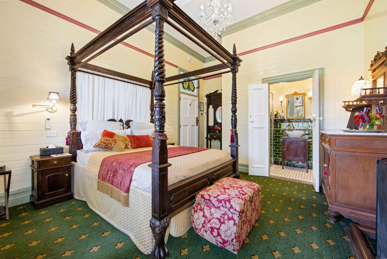 The Old Bank Gladstone Licensed Restaurant & Boutique Accommodation Hat Head ภายนอก รูปภาพ