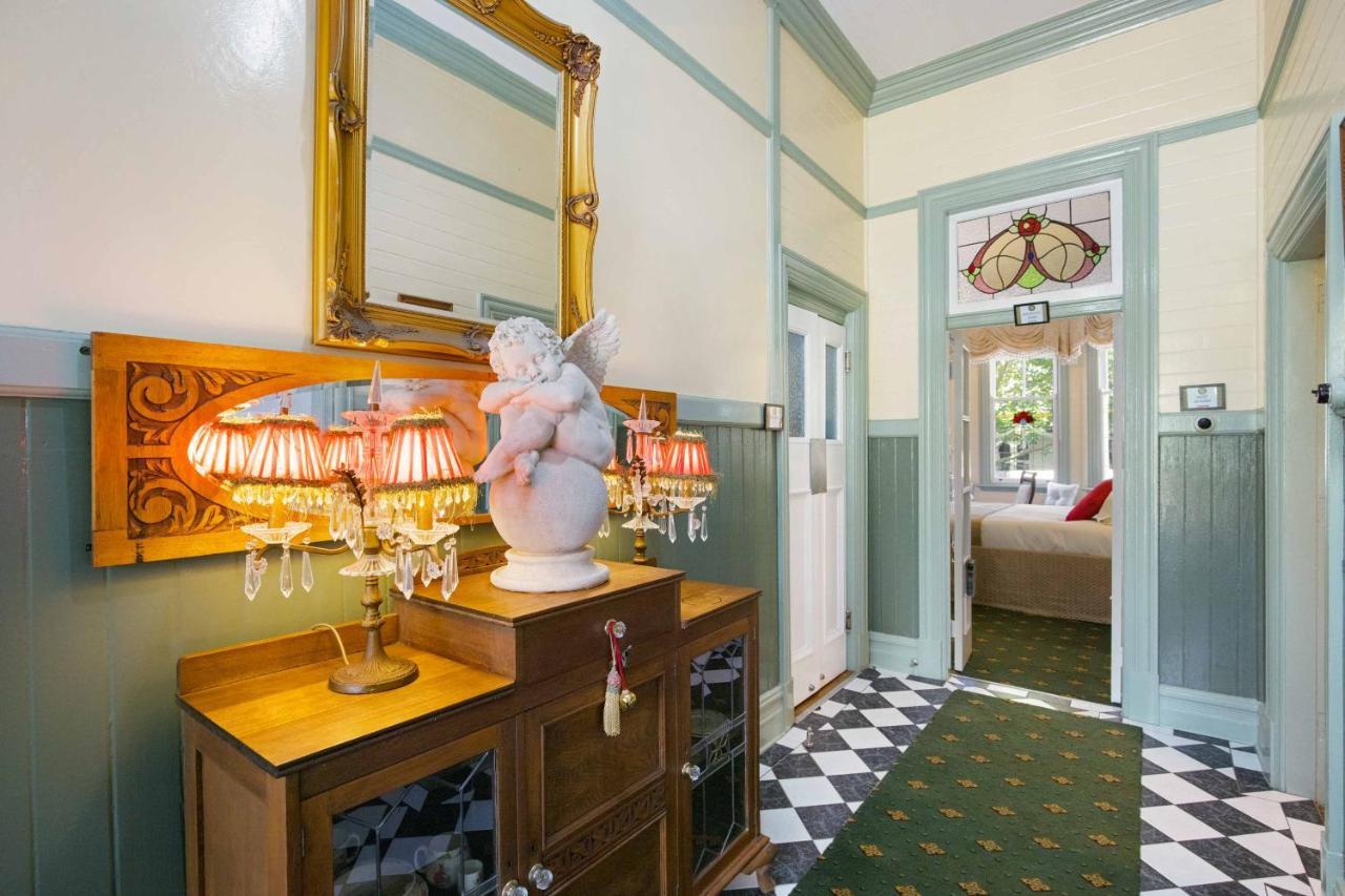 The Old Bank Gladstone Licensed Restaurant & Boutique Accommodation Hat Head ภายนอก รูปภาพ